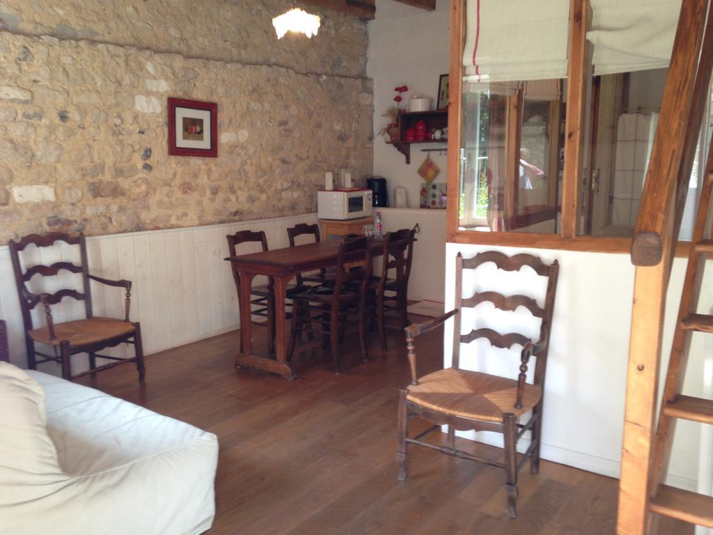 Bed and Breakfast La Ferme Du Dizacre Leubringhen Habitación foto